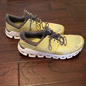 On Running Men's Athletic Shoes in Yellow and Gray